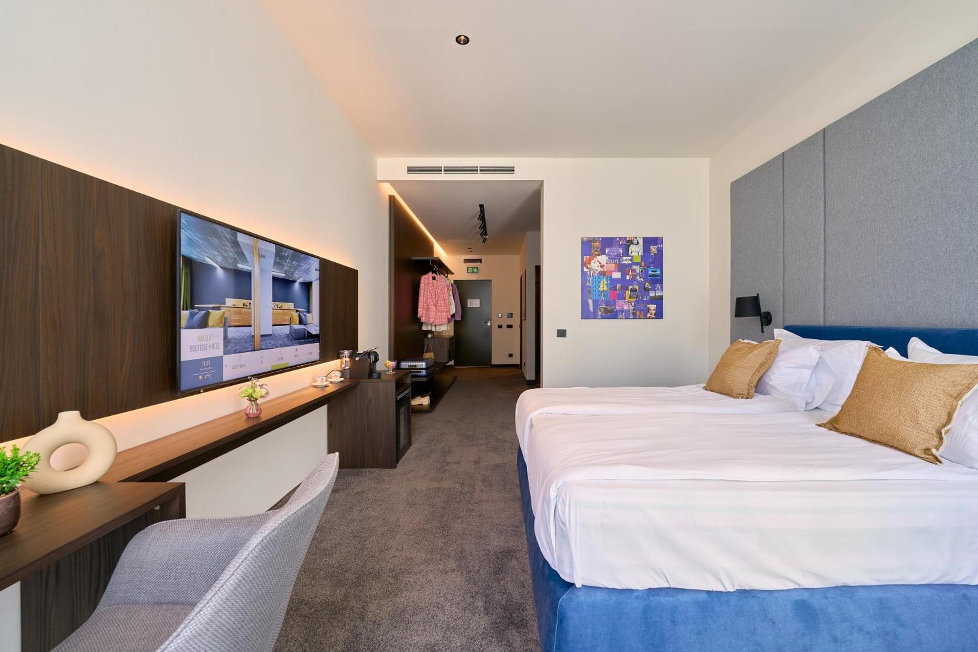 Adella Boutique Hotel - Free Secured Parking Sofia Ngoại thất bức ảnh